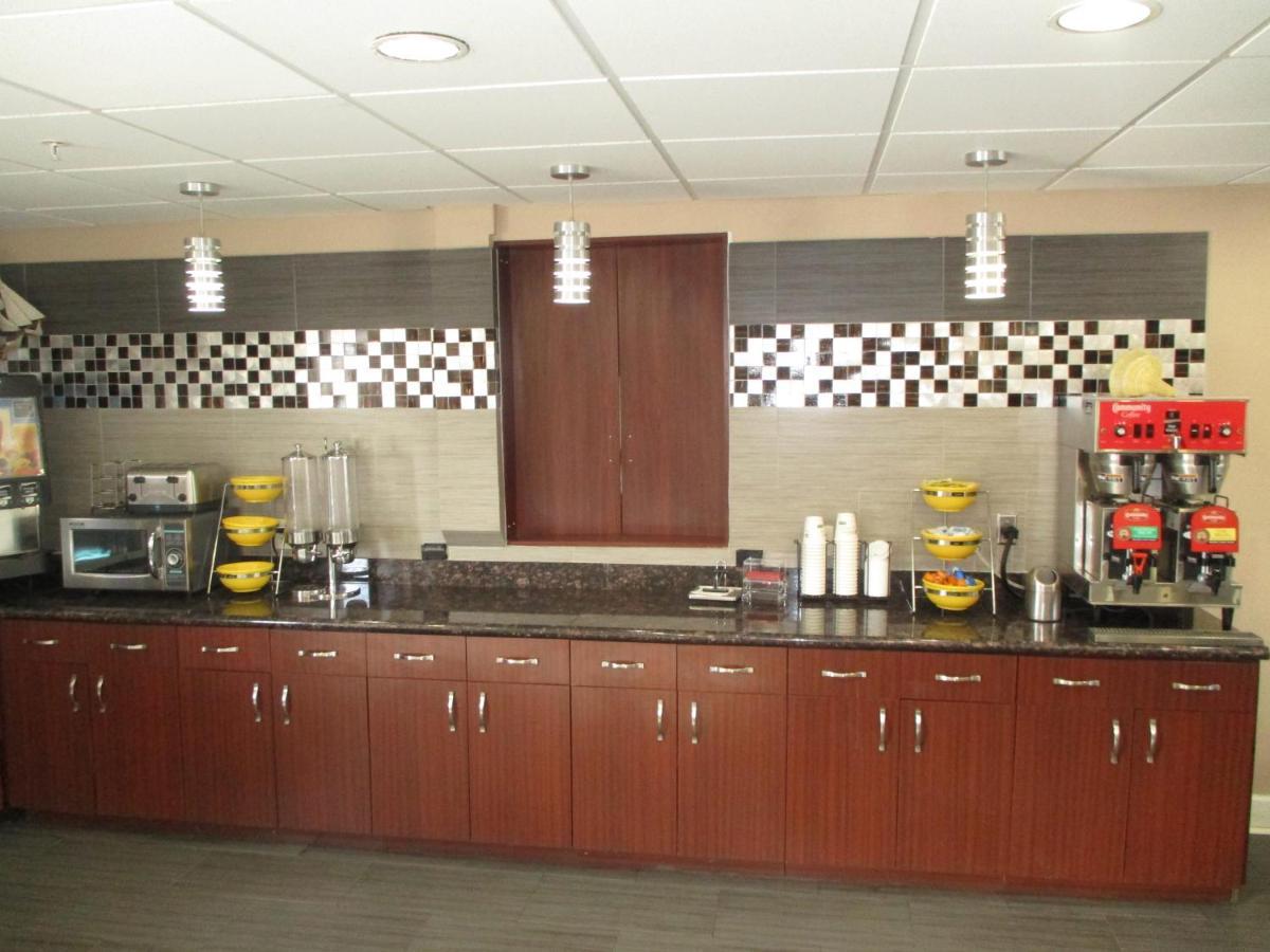 Days Inn & Suites By Wyndham Sam Houston Tollway Jersey Village المظهر الخارجي الصورة