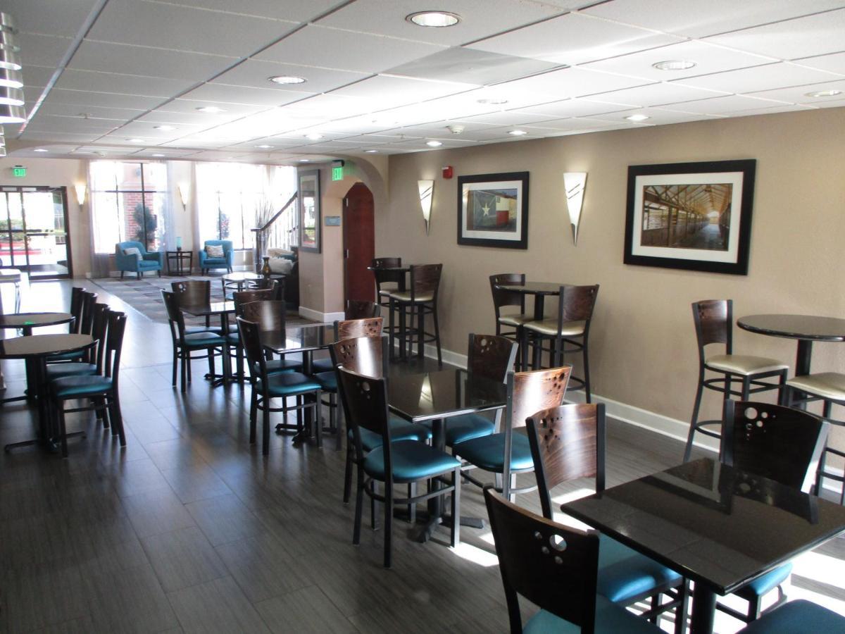 Days Inn & Suites By Wyndham Sam Houston Tollway Jersey Village المظهر الخارجي الصورة