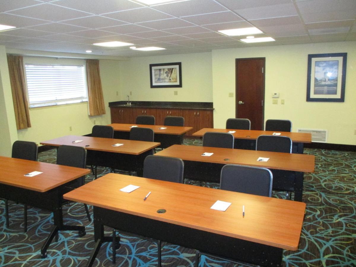 Days Inn & Suites By Wyndham Sam Houston Tollway Jersey Village المظهر الخارجي الصورة
