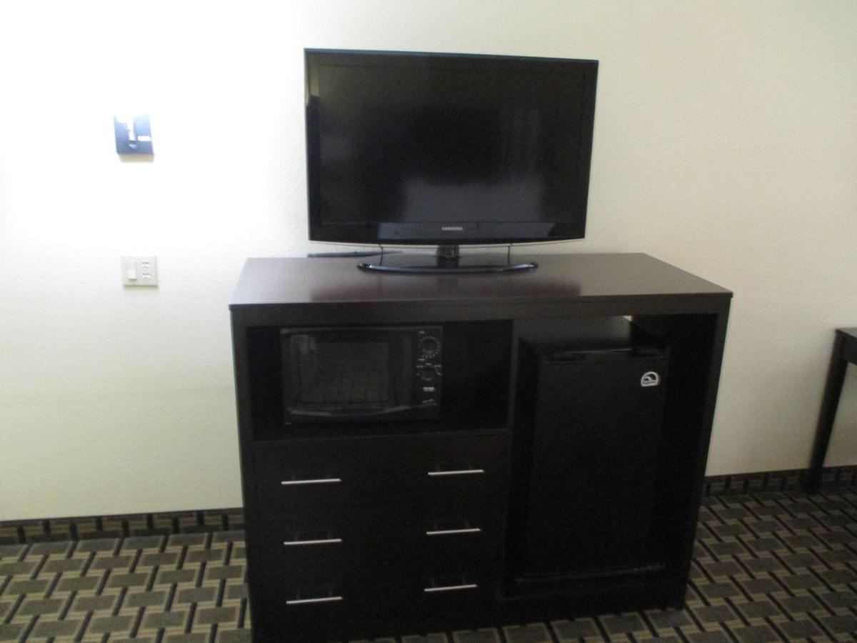 Days Inn & Suites By Wyndham Sam Houston Tollway Jersey Village المظهر الخارجي الصورة