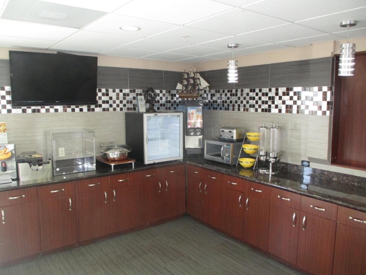 Days Inn & Suites By Wyndham Sam Houston Tollway Jersey Village المظهر الخارجي الصورة