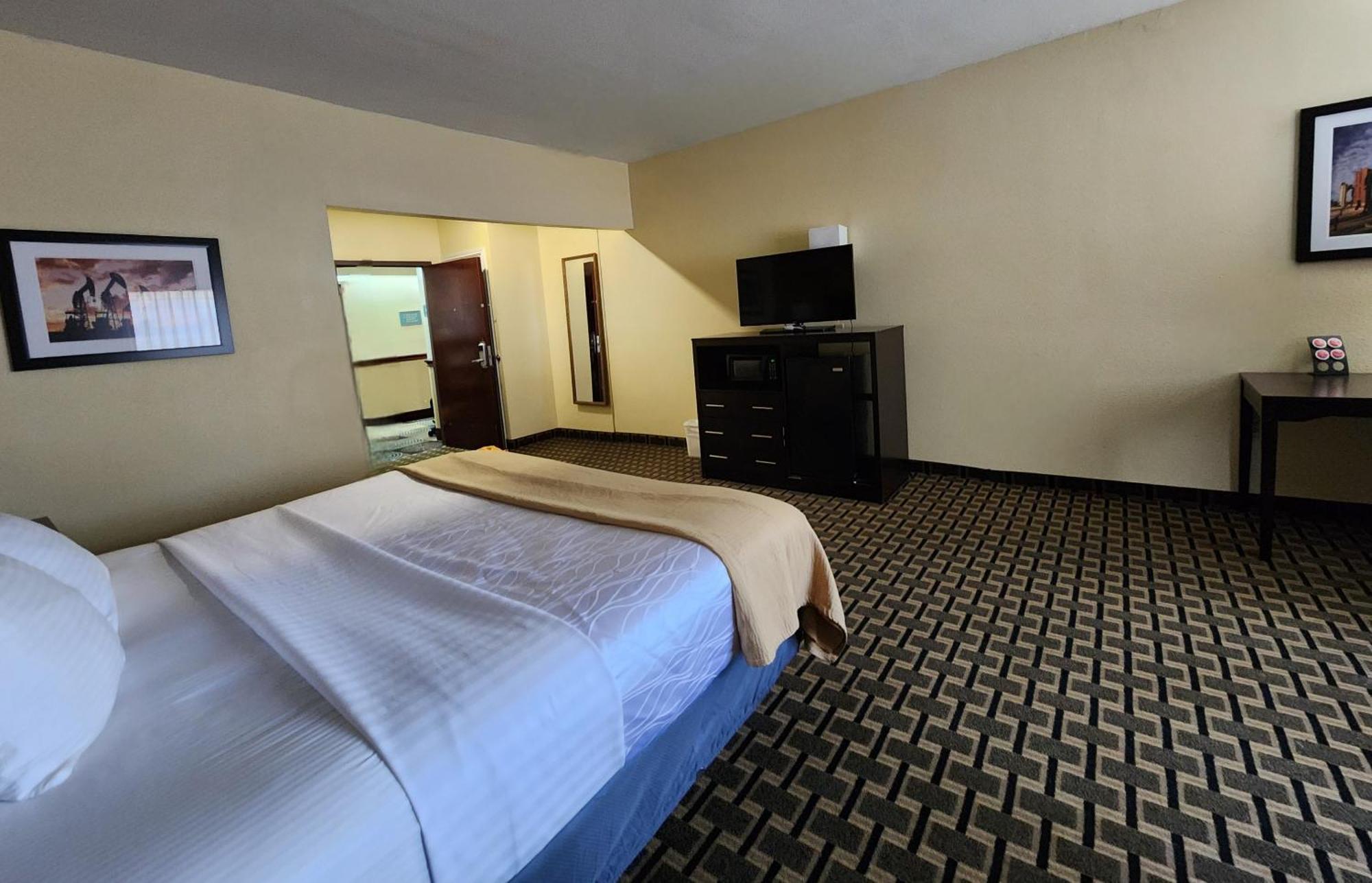 Days Inn & Suites By Wyndham Sam Houston Tollway Jersey Village المظهر الخارجي الصورة