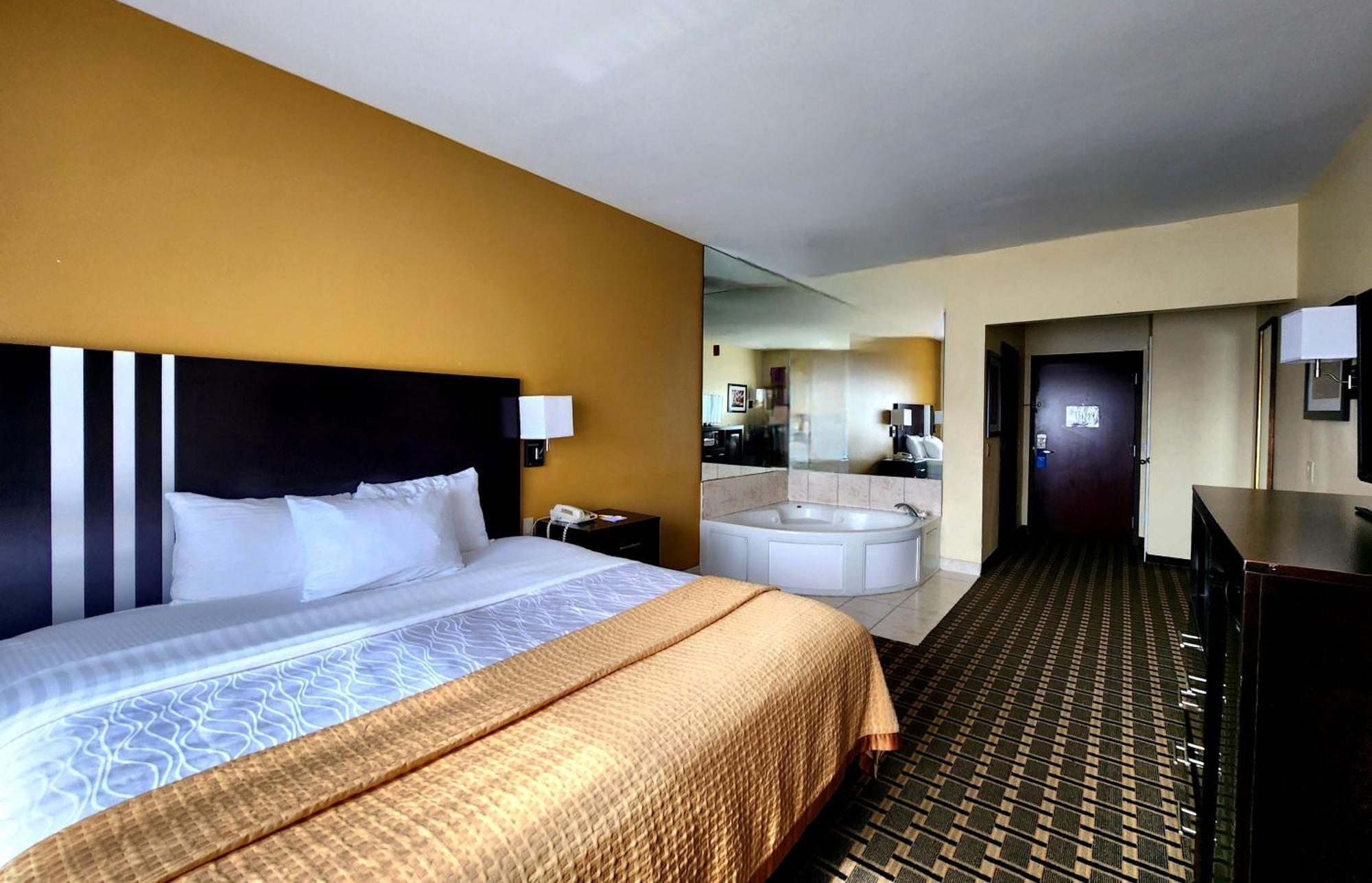 Days Inn & Suites By Wyndham Sam Houston Tollway Jersey Village المظهر الخارجي الصورة