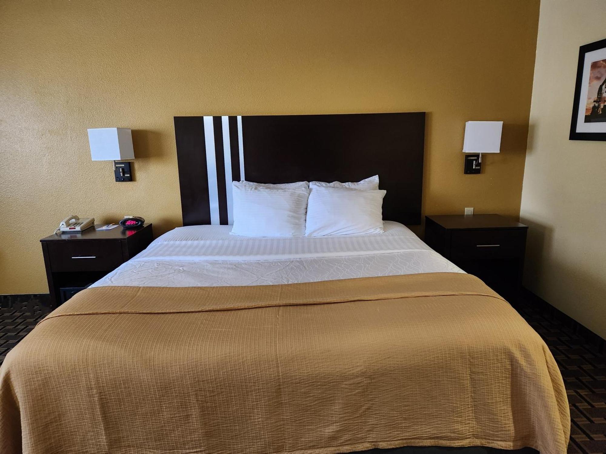 Days Inn & Suites By Wyndham Sam Houston Tollway Jersey Village المظهر الخارجي الصورة