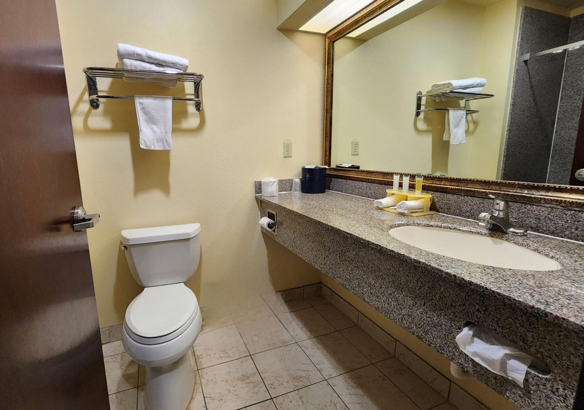 Days Inn & Suites By Wyndham Sam Houston Tollway Jersey Village المظهر الخارجي الصورة