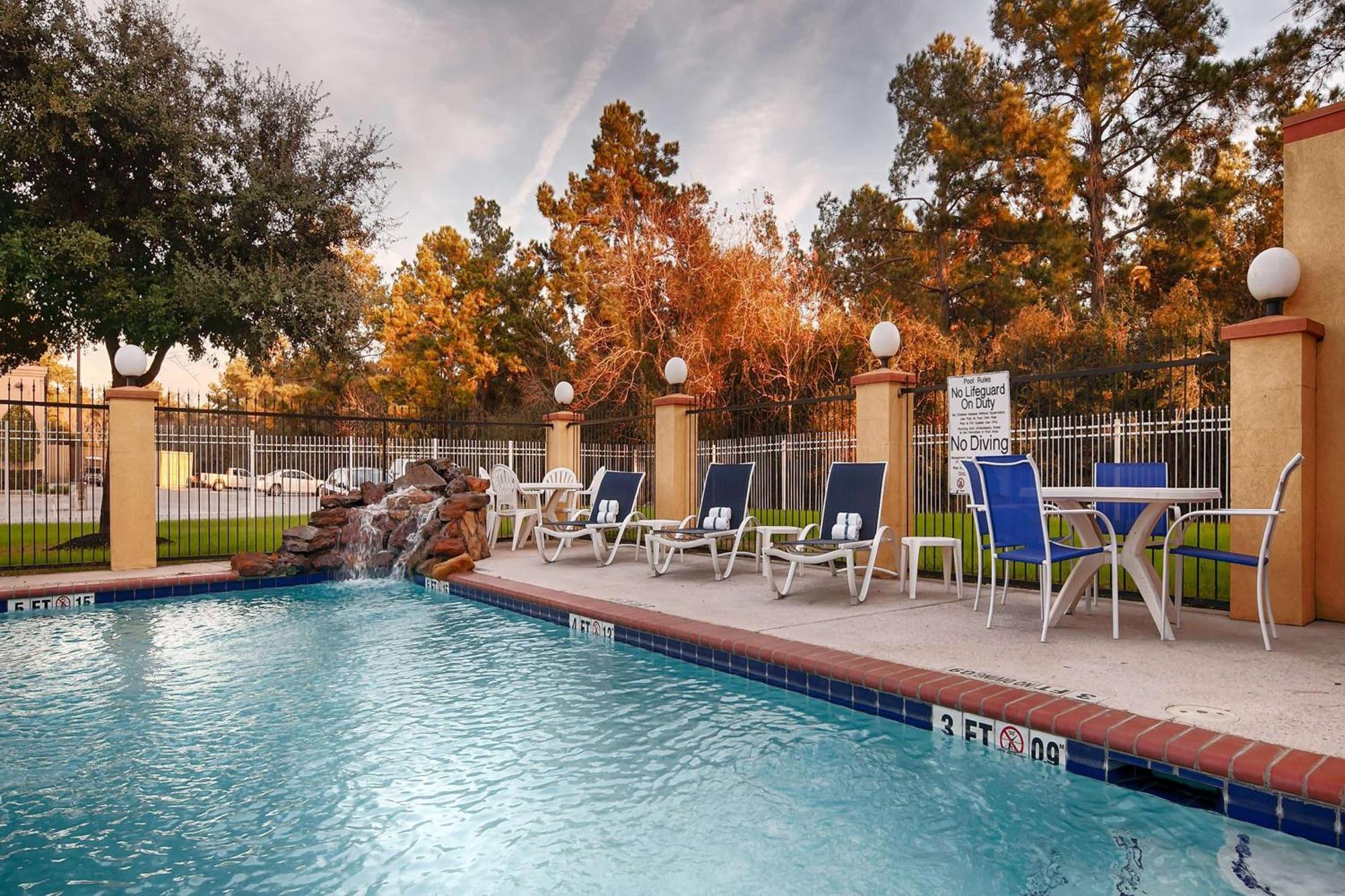 Days Inn & Suites By Wyndham Sam Houston Tollway Jersey Village المظهر الخارجي الصورة