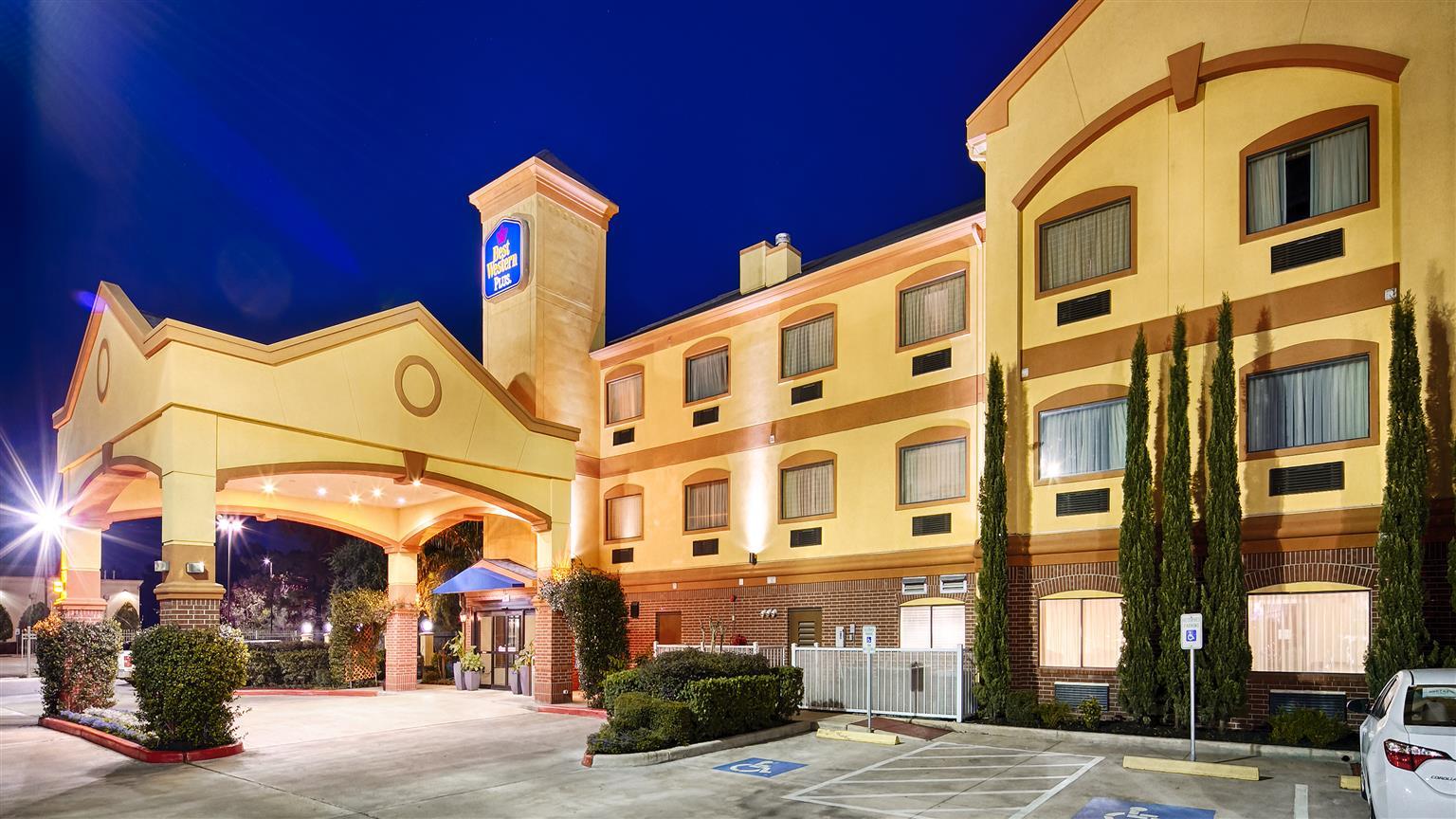 Days Inn & Suites By Wyndham Sam Houston Tollway Jersey Village المظهر الخارجي الصورة